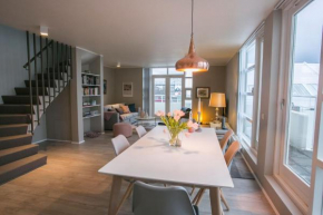 Penthouse Downtown with Free Parking